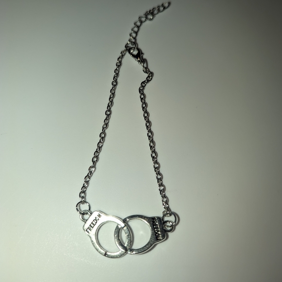 Fashion Handcuffs freedom single layer antique silver ankle bracelet - Picture 4 of 13